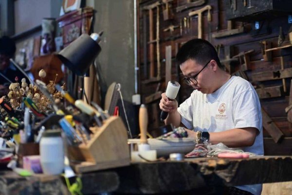 米牛金融 砥砺奋进七十载 天山南北谱华章丨伊犁老城：非遗在文旅融合中守正创新