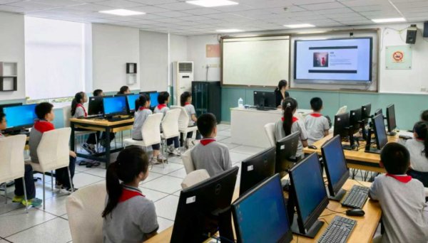 扬帆证券 整合资源，精准配送！普陀区“全国科普月”活动精彩纷呈